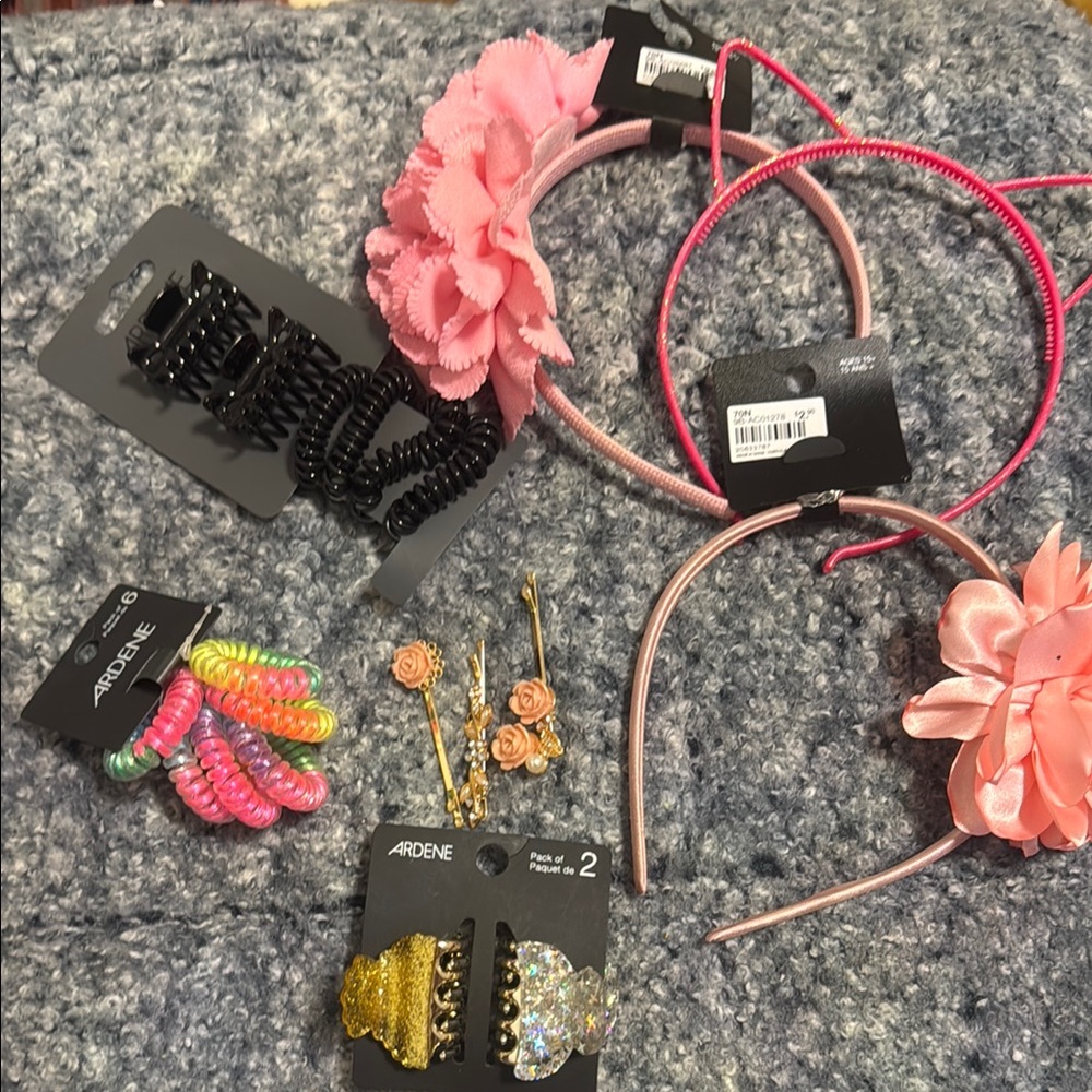Ardene Hair Accessories Set - Pink and Black